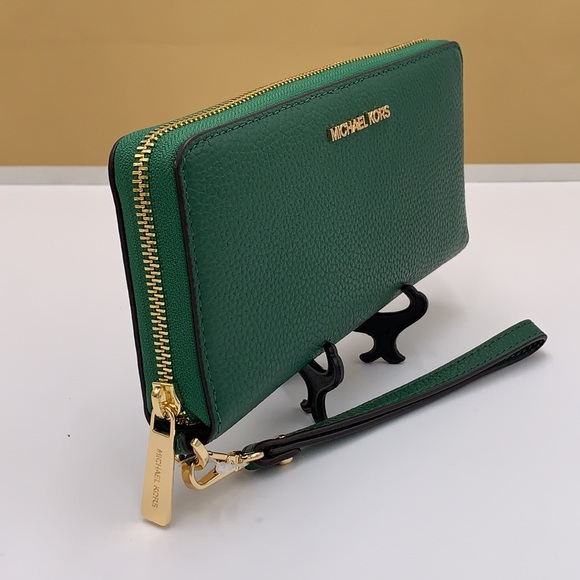 MICHAEL KORS LARGE TRAVEL CONTINENTAL WRISTLET WALLET FERN GREEN COLOR PHONECASE - Picture 8 of 16